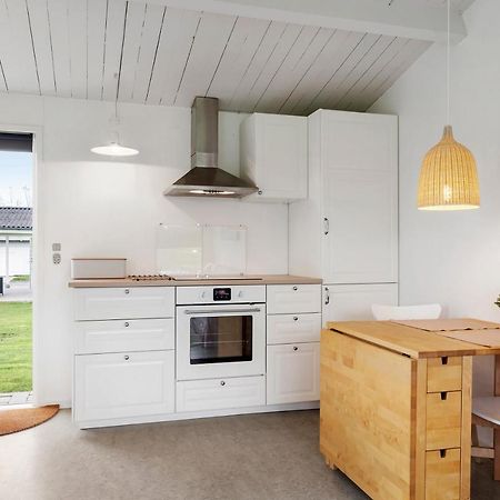 Cozy 2-Bedroom J Seaside Escape At Summerhouse Brenderup Exterior foto