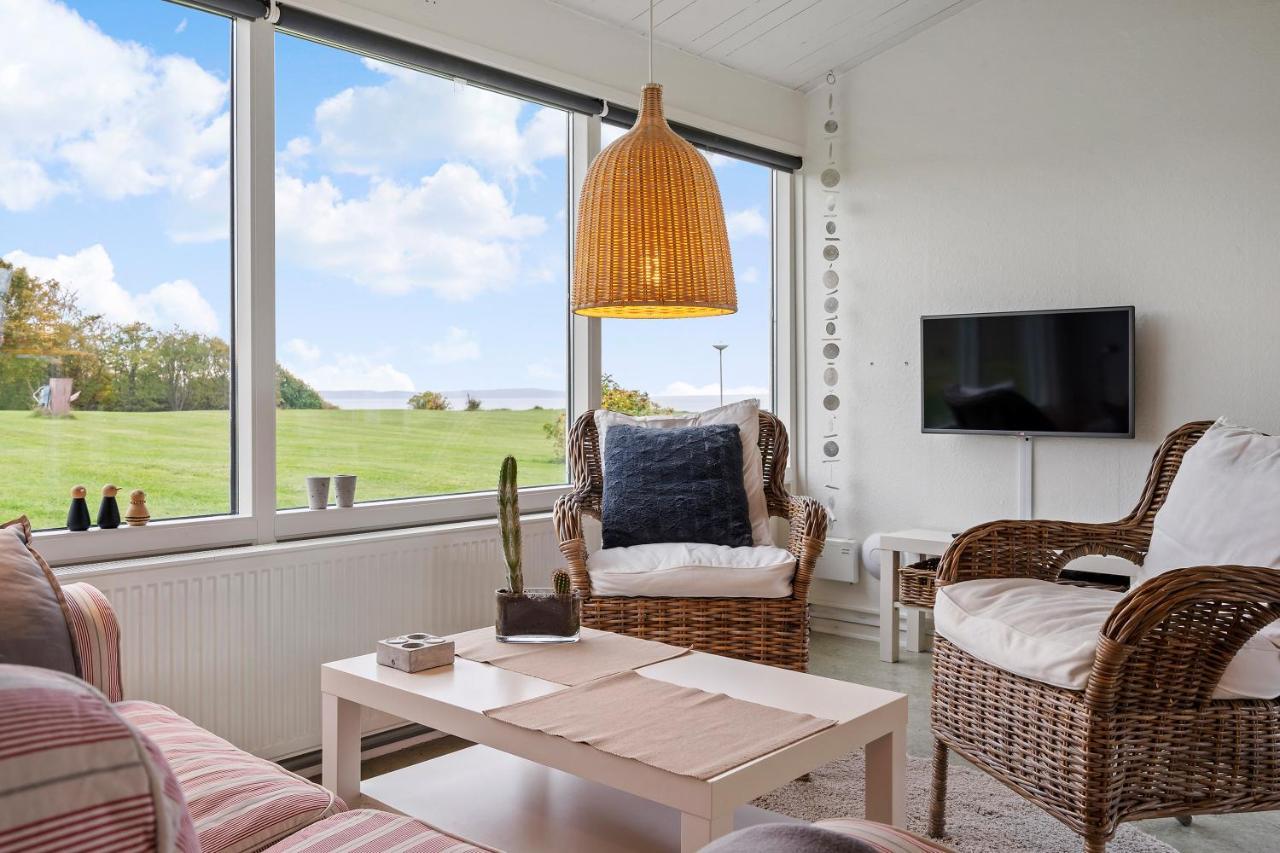 Cozy 2-Bedroom J Seaside Escape At Summerhouse Brenderup Exterior foto