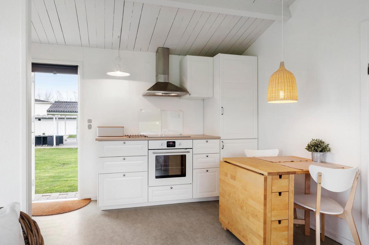 Cozy 2-Bedroom J Seaside Escape At Summerhouse Brenderup Exterior foto